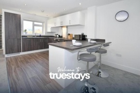 Regal House by True Stays - 3 Bedroom House in Stoke-on-Trent